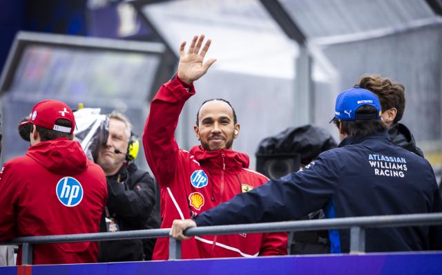 星空体育官网下载入口-新赛季F1五大关键问题③：汉密尔顿能找回巅峰吗？