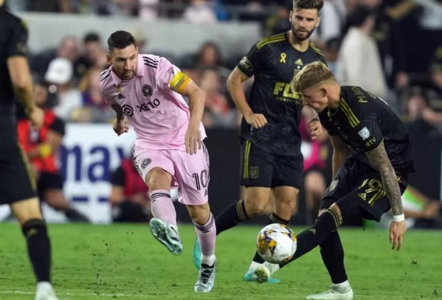 星空体育官网-捧北美联赛杯 进美国杯决赛 梅西现在想成三冠王！