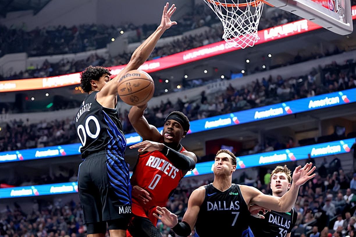 替补后场大将确实尽力了，但火箭先发球员们的表现实在是太差了？